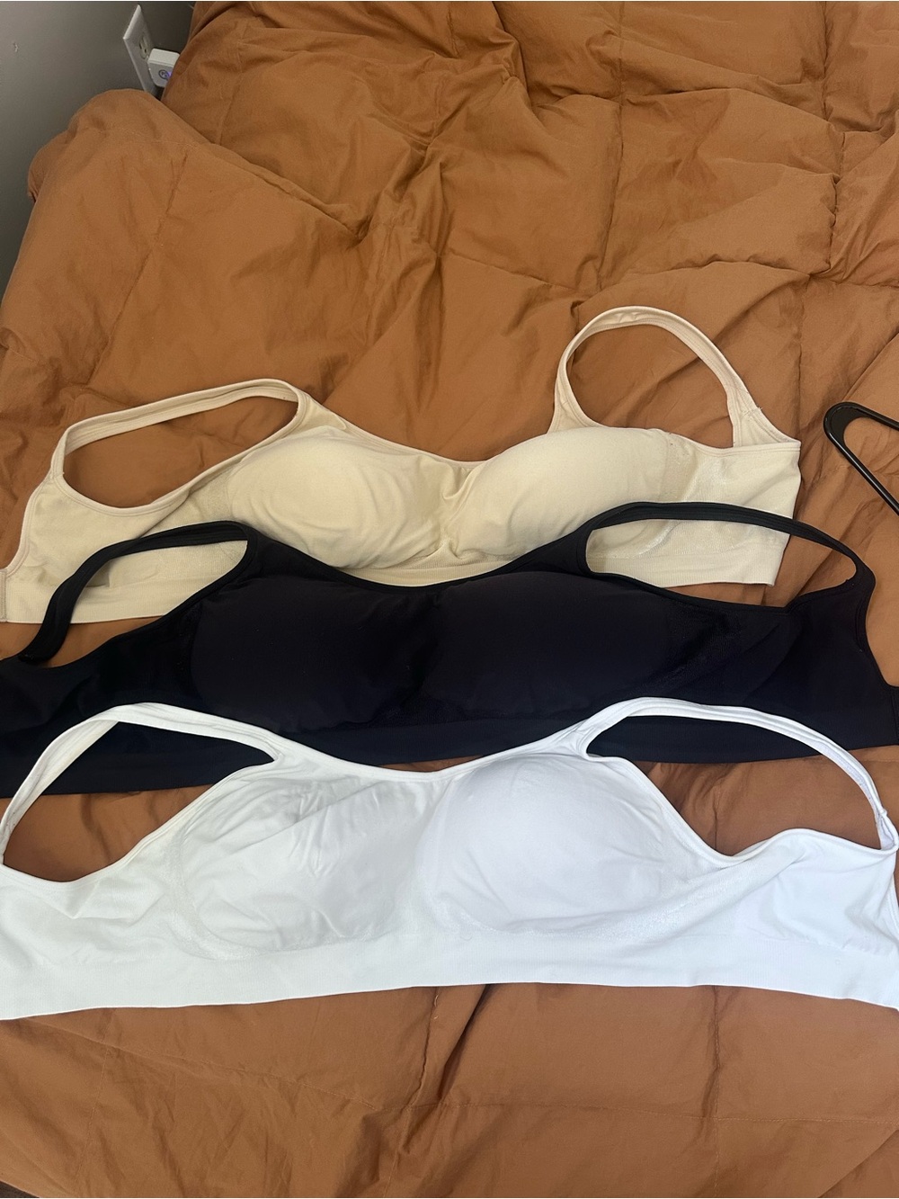 Bra Bundle‼️TrueKind 3XL Comfort Wireless Shaped - 3 Bras - White, Cream, Black